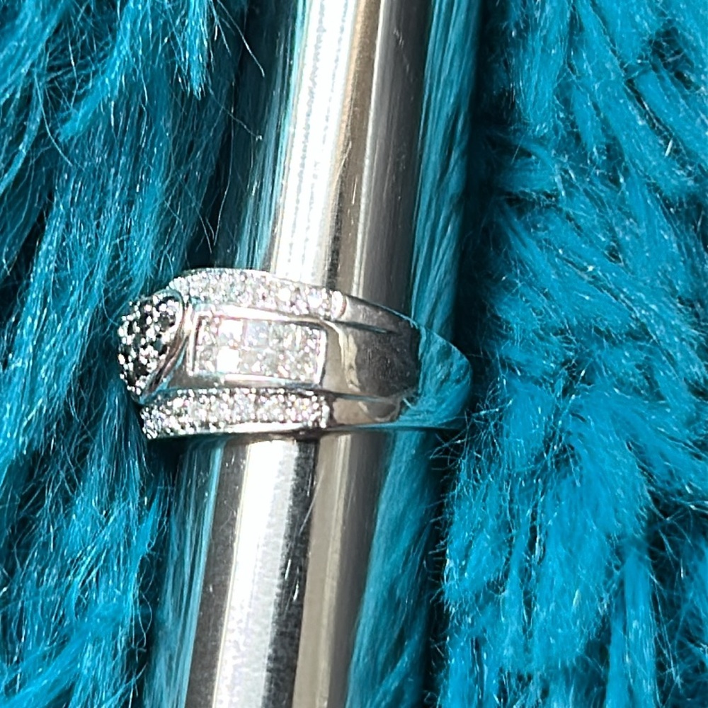Heart ring - Picture 10 of 13